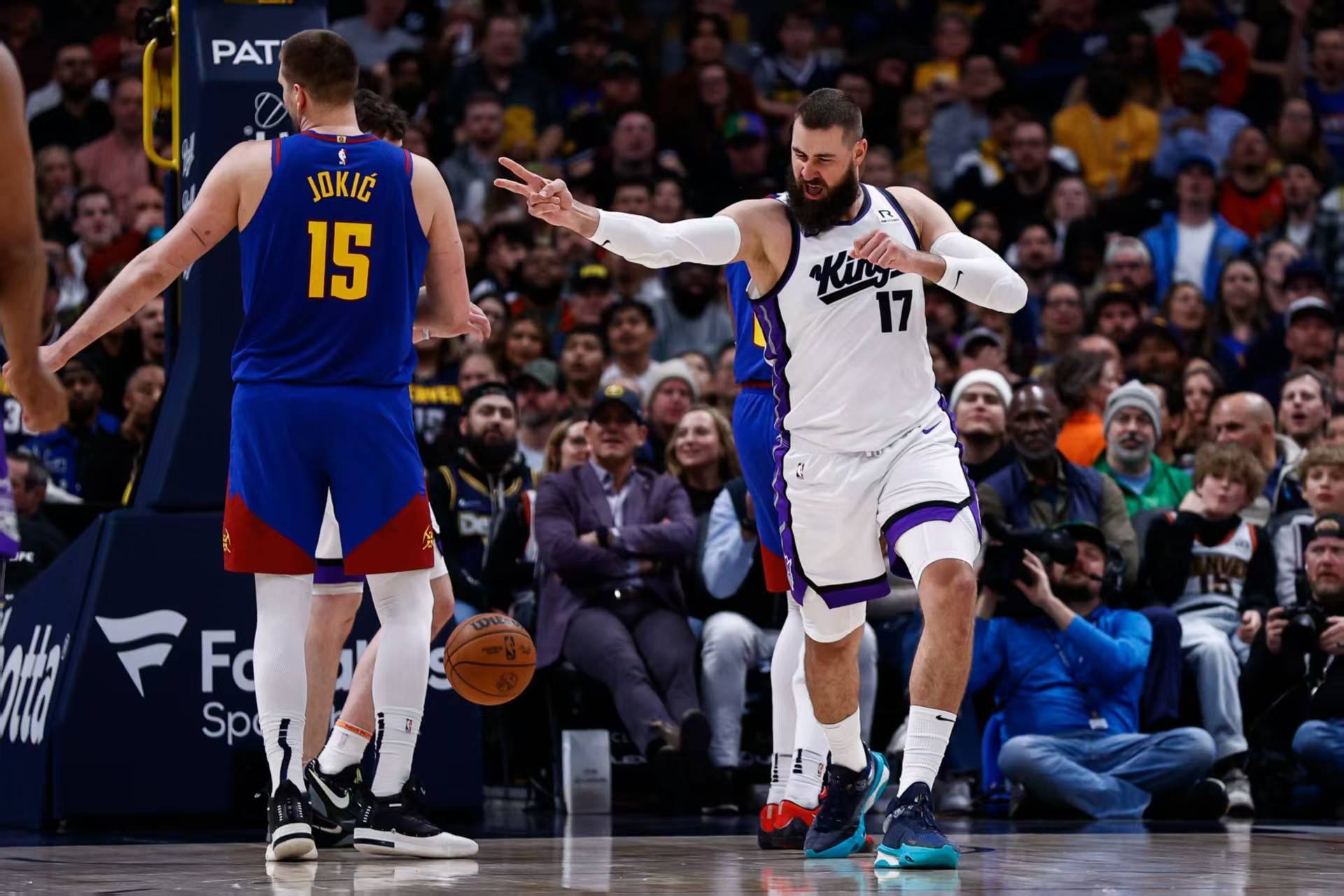 NBA：太阳送1.45亿续约，勇士目标有四人，掘金敲定瓦兰