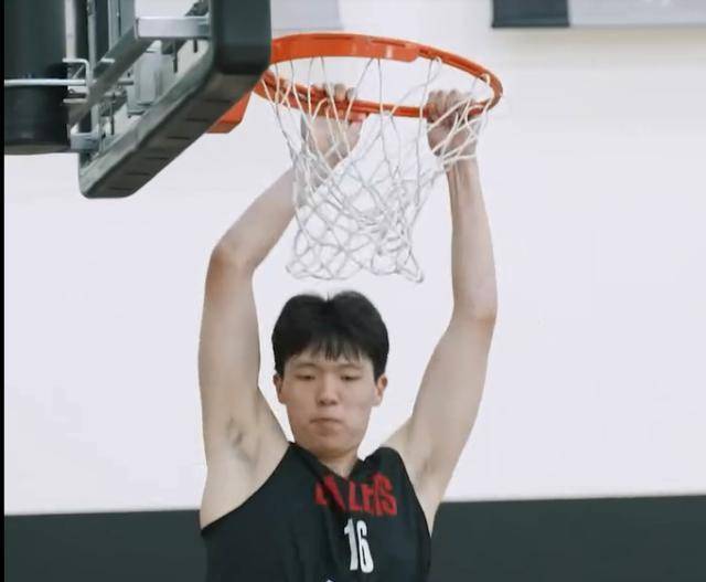 杨瀚森出征NBA夏季联赛，周六首秀对阵勇士