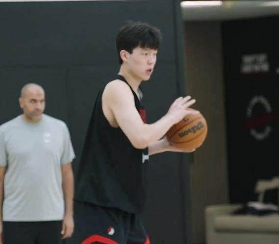 杨瀚森出征NBA夏季联赛，周六首秀对阵勇士