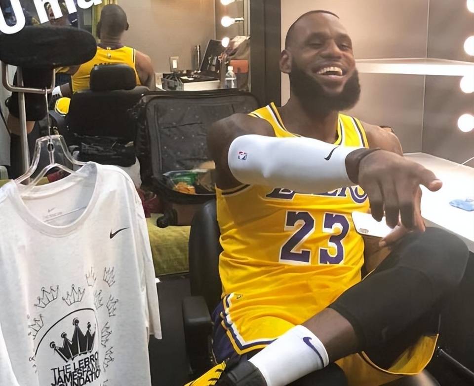 詹皇运气爆棚！湖人NBA杯分到快船，剩下全弱队，勇士火箭死亡组