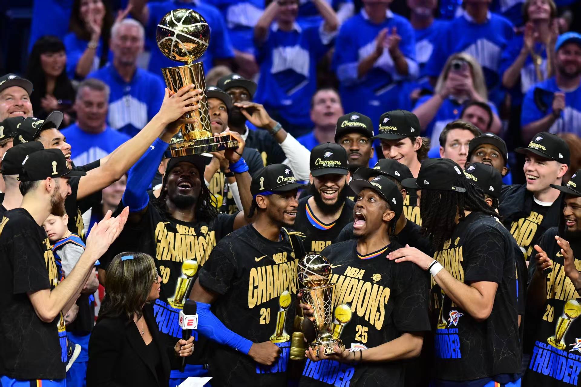 NBA：雷霆豪掷8.22亿，库里回应退役，快船新签约，榜眼重回奇才