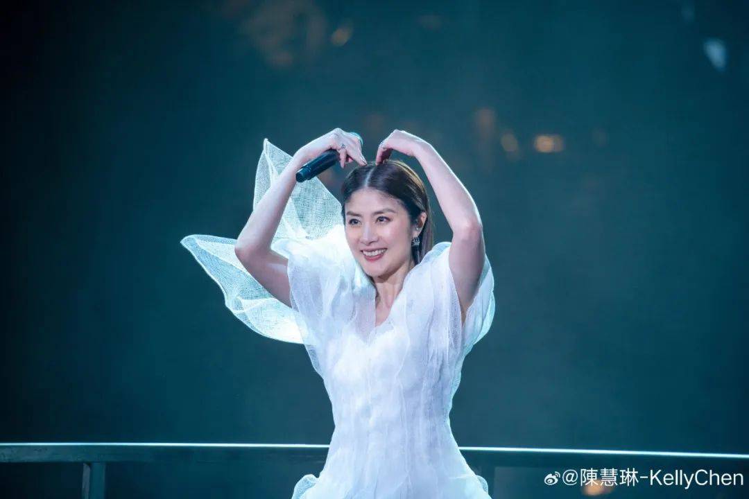 歌手陈慧琳曾痛失双胞胎爱女,坦言这是“人生最大挫折”