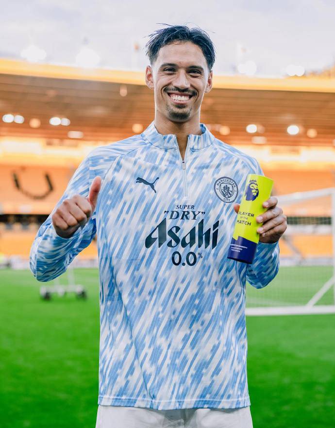 英超首轮豪门队喜忧参半,曼城4-0狼队领跑,配合默契不足是隐患