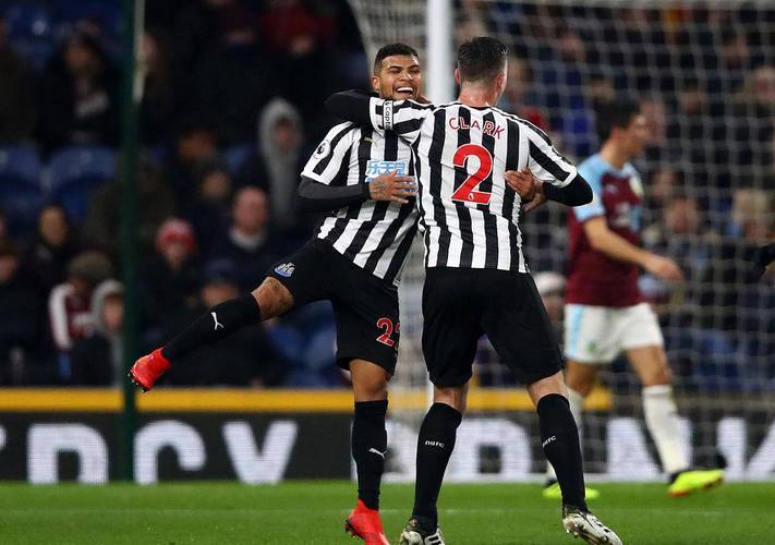 英超揭幕战:阿斯顿维拉 VS 纽卡斯尔联,巅峰对决看点十足