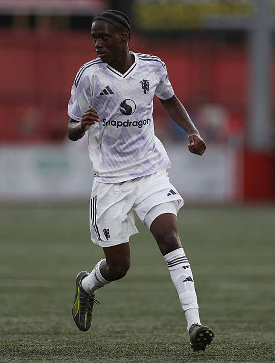 曼联出租小妖向奥纳纳下战书,未来要当曼联主力!曝切赫助其发展