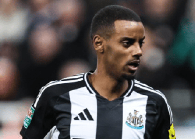 一夜转会汇总!米兰有望2900万欧签神锋,霍伊伦德无缘,曼联头大