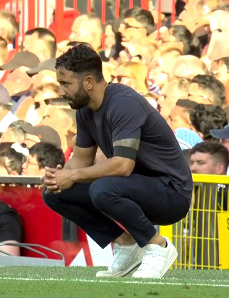 奥纳纳有望重回曼联首发战富勒姆！阿莫林想卖却没人要，球员不想走