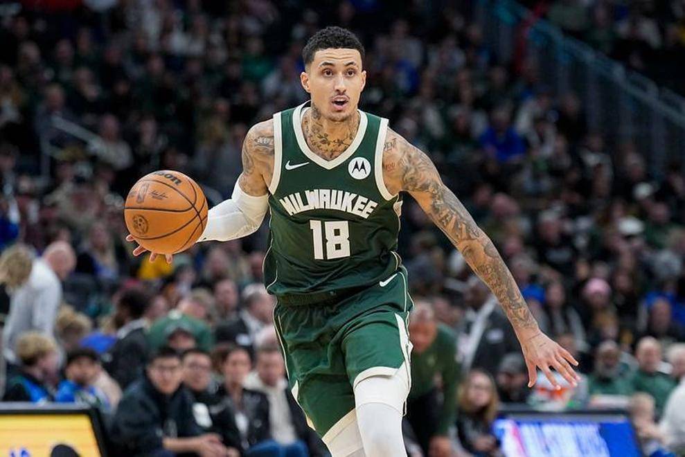 再见库兹马！雄鹿、火箭、鹈鹕酝酿三方交易，2米03前锋空降休斯顿