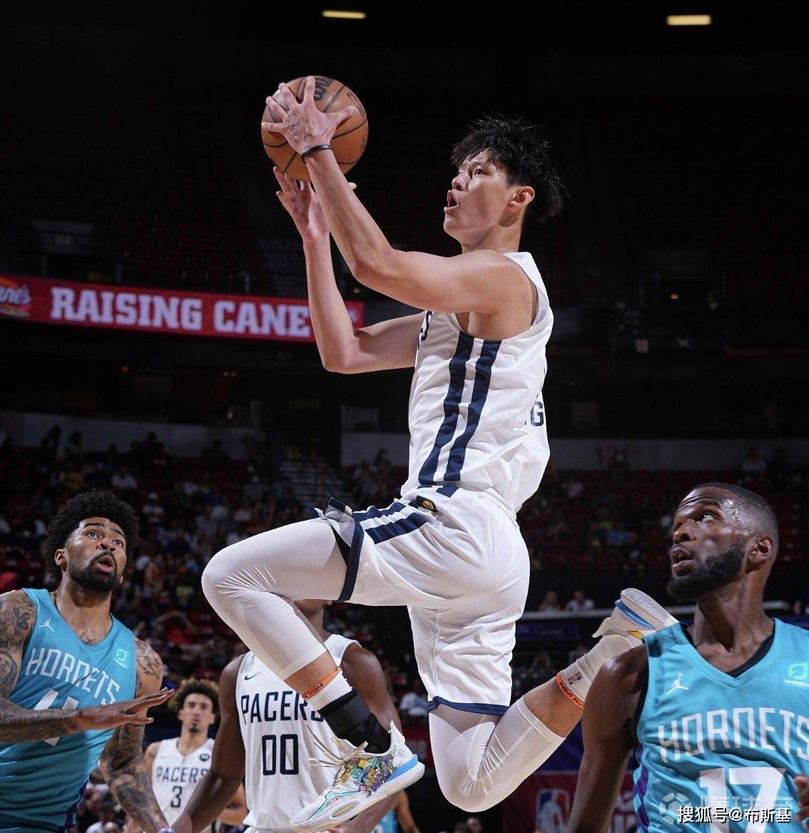 曾凡博要去篮网了!月底赴布鲁克林,这次能站稳脚跟吗?