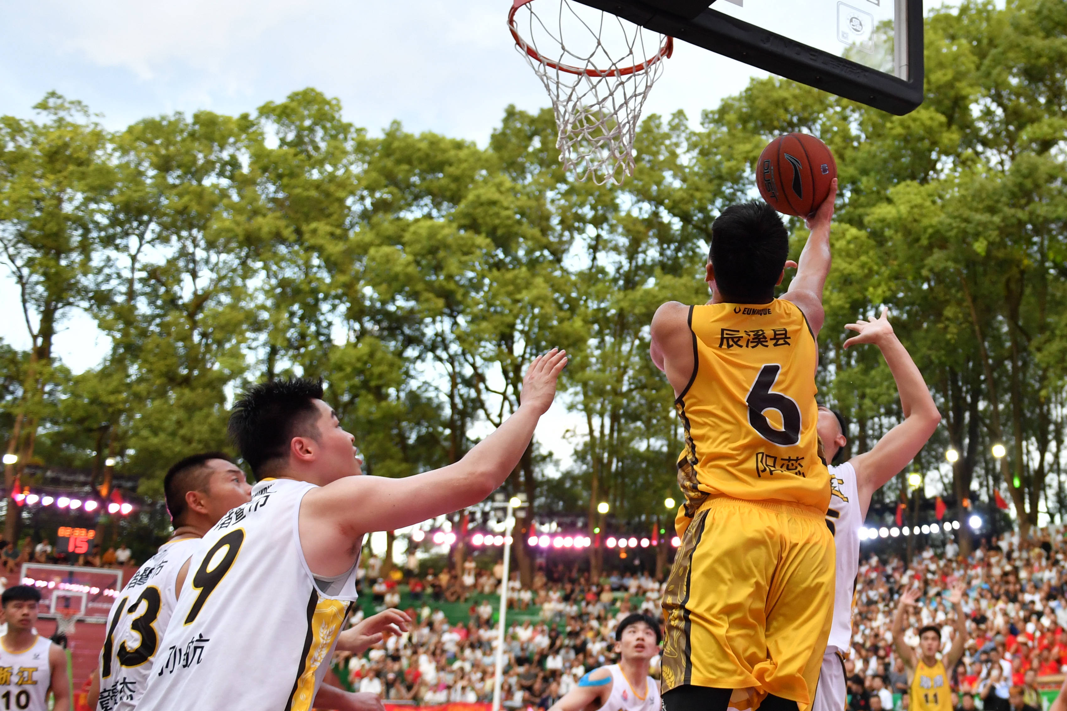 （体育）篮球——2025年全国和美乡村篮球大赛南部赛区落幕