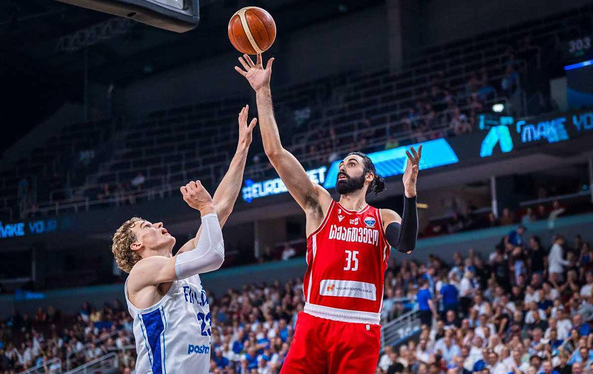 内线球星在男篮欧锦赛表现抢眼,奥兰多魔术是否应加强他的地位?