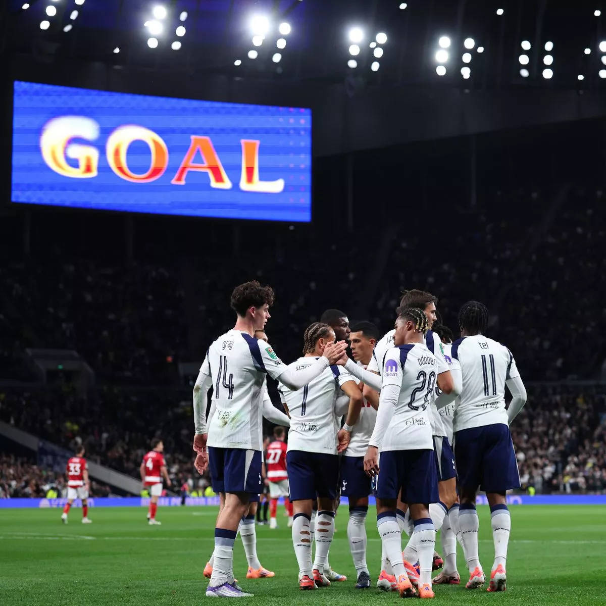 英媒：美国财团45亿镑报价热刺 列维下课加快谈判