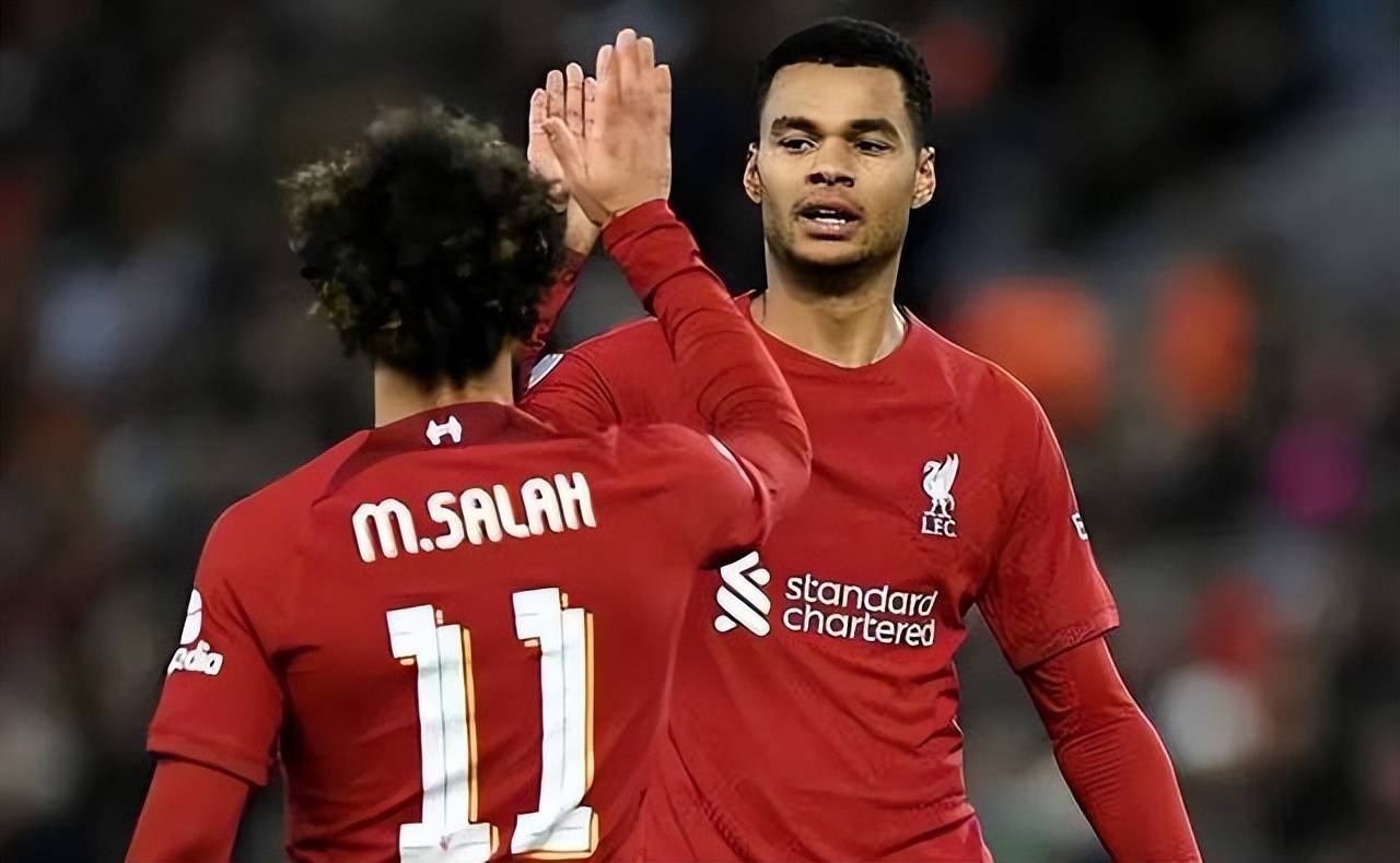 食之无味弃之可惜！26岁荷兰巨星成利物浦软肋，斯洛特该如何抉择