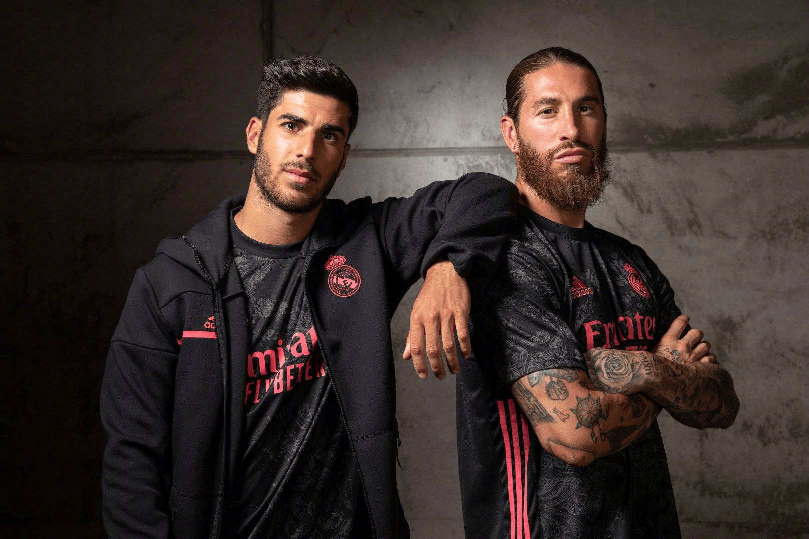 欧冠前瞻：勒沃库森VS比利亚雷亚尔 拜耳竞技场生死翻盘 高压火力对决防反劲旅