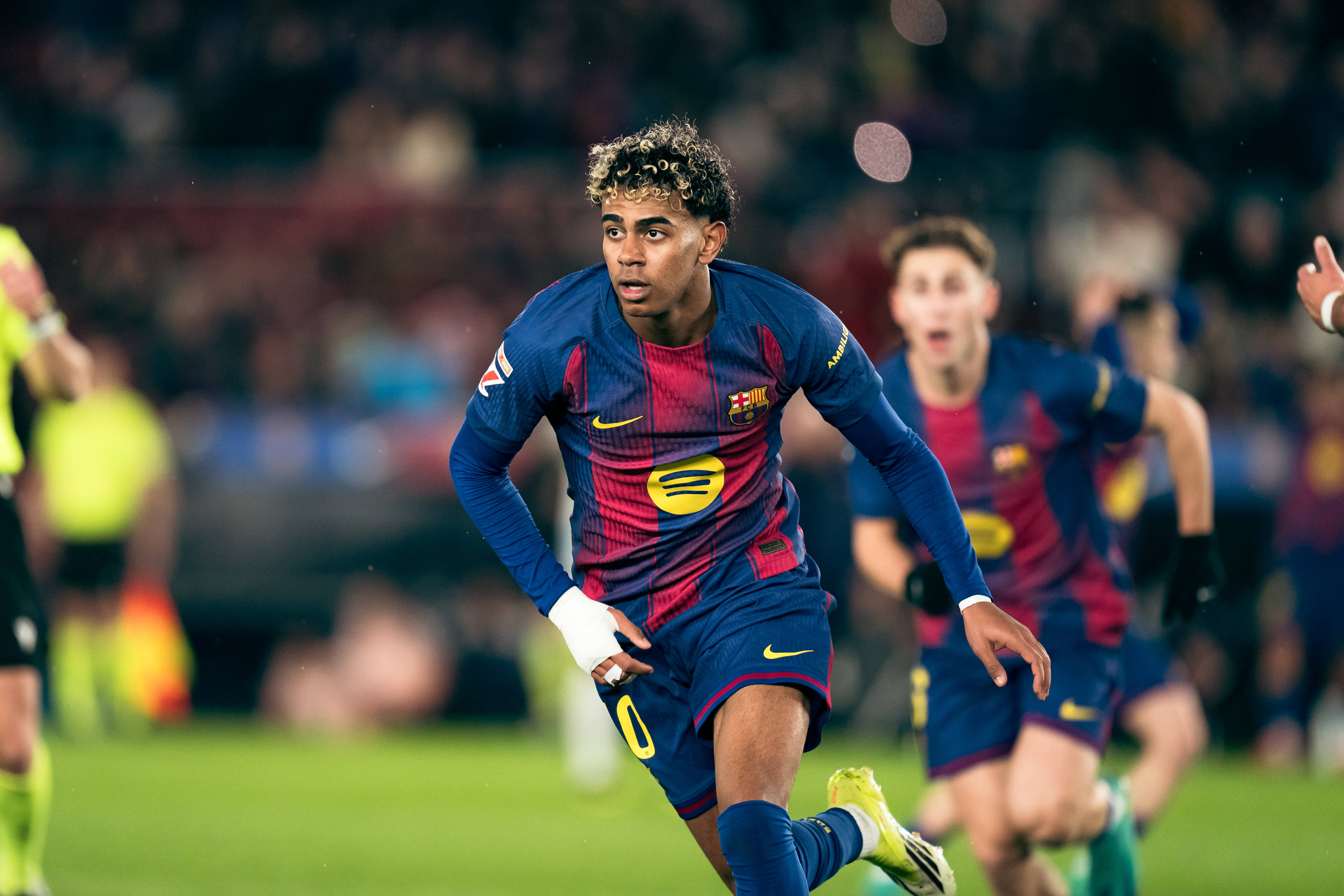 （体育）足球——西甲：巴塞罗那胜皇家奥维耶多