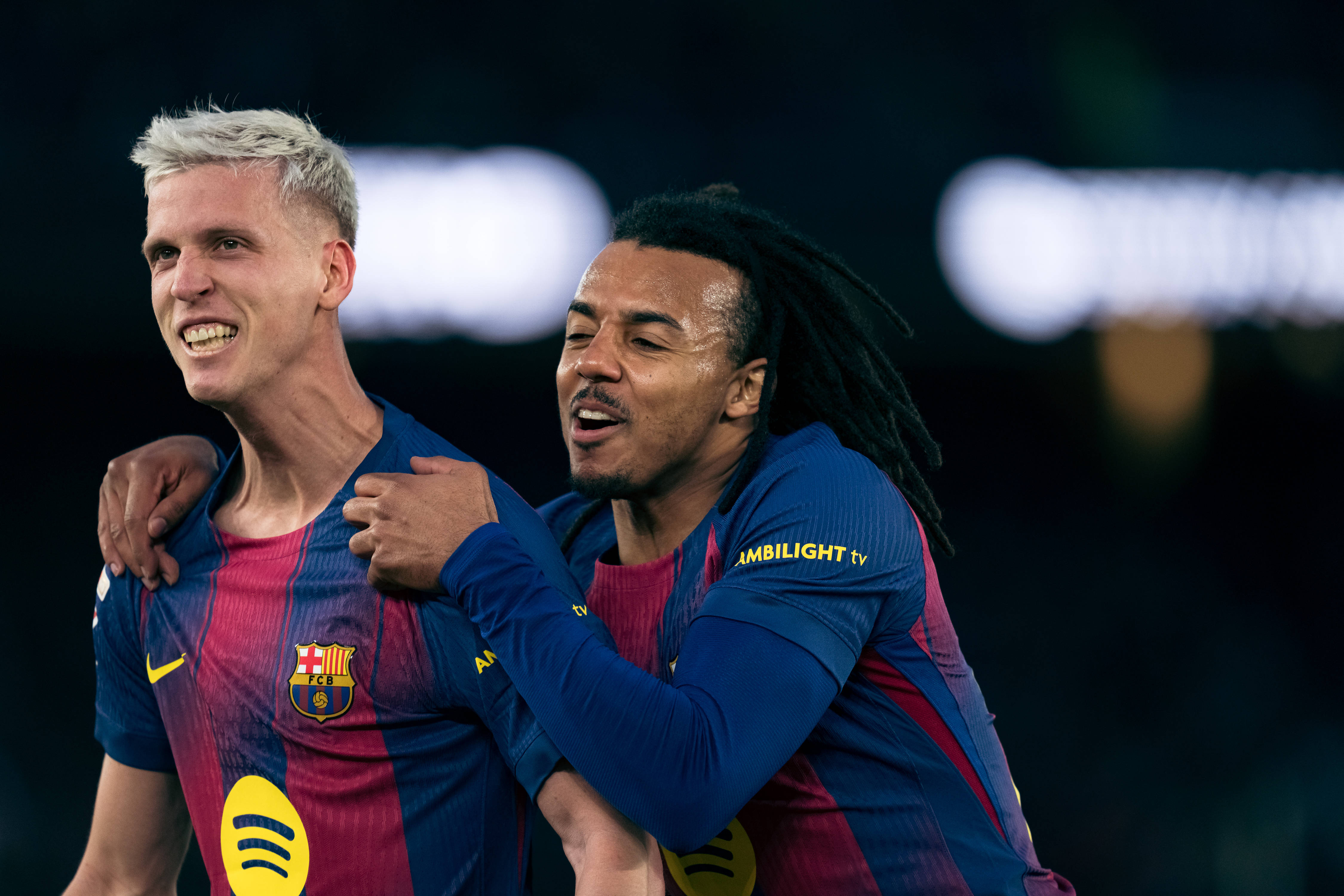 （体育）足球——西甲：巴塞罗那胜皇家奥维耶多